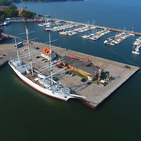 Gaestehaus Sternschanze - App2 &bdquokapitaenleutnant&ldquo Stralsund